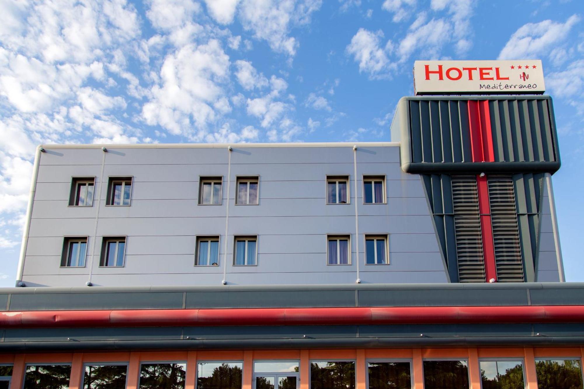 Hotel Mediterraneo Stagno Esterno foto