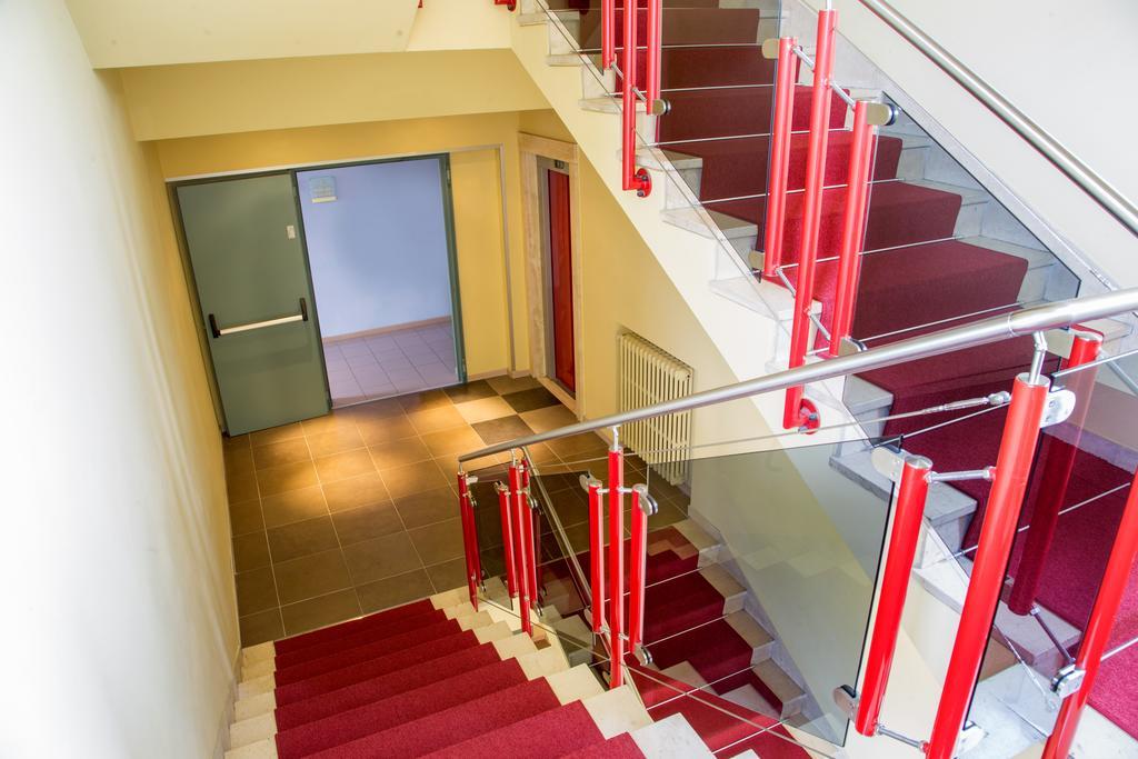 Hotel Mediterraneo Stagno Esterno foto