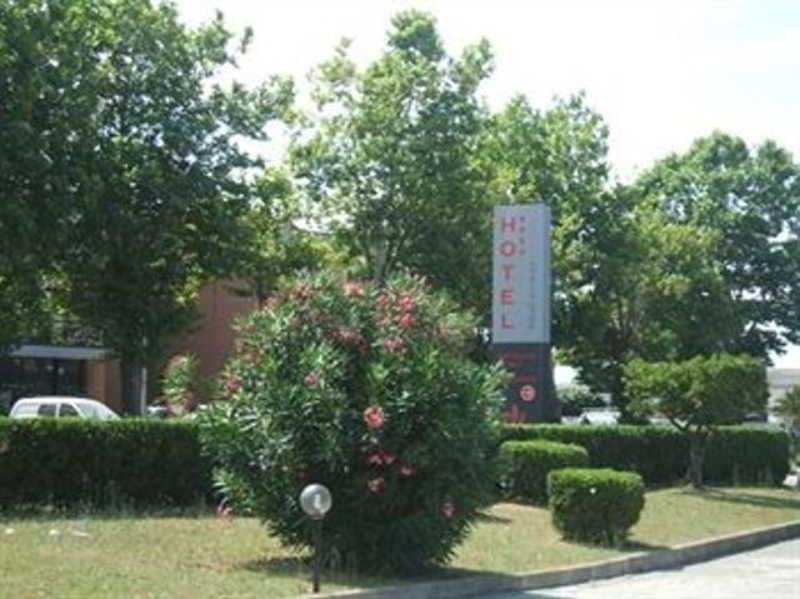 Hotel Mediterraneo Stagno Esterno foto
