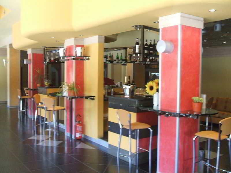 Hotel Mediterraneo Stagno Esterno foto